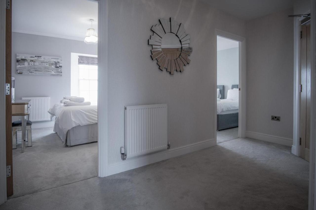 Upper Deck - 2 Bedroom - *