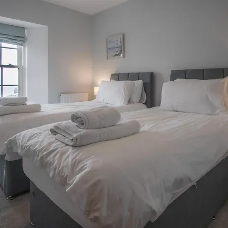 Upper Deck - 2 Bedroom Apartment - Сондерсфут Экстерьер фото