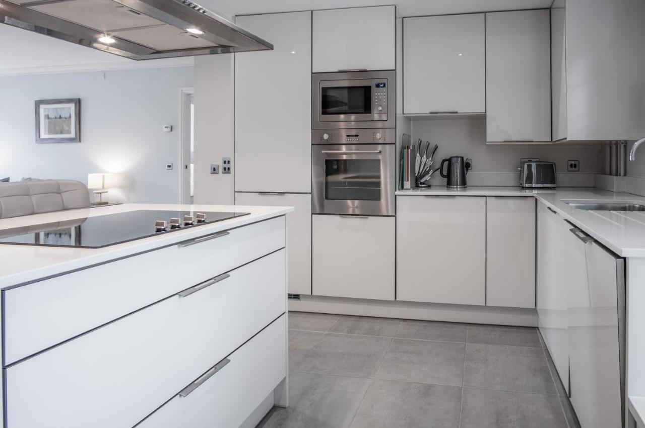 Upper Deck - 2 Bedroom - Apartment *