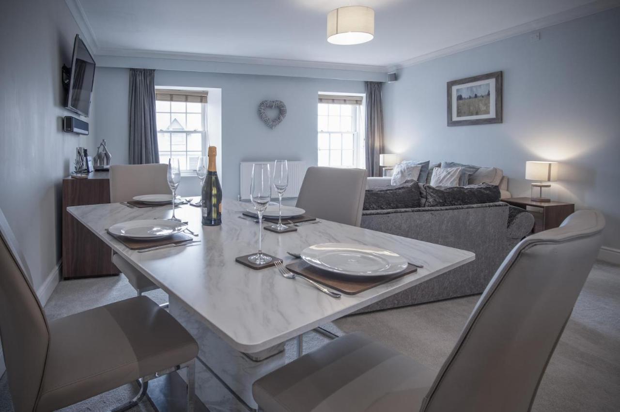 Apartment Upper Deck - 2 Bedroom -