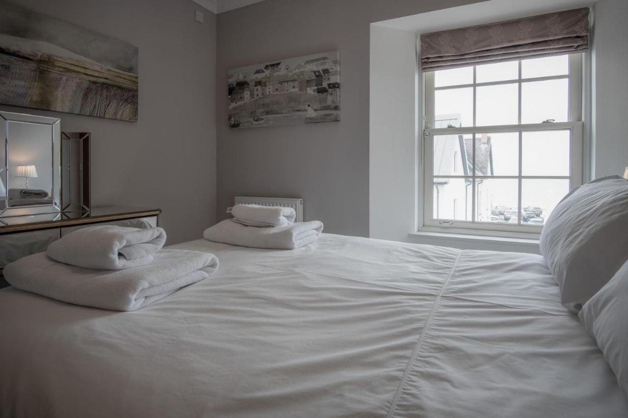 Upper Deck - 2 Bedroom -