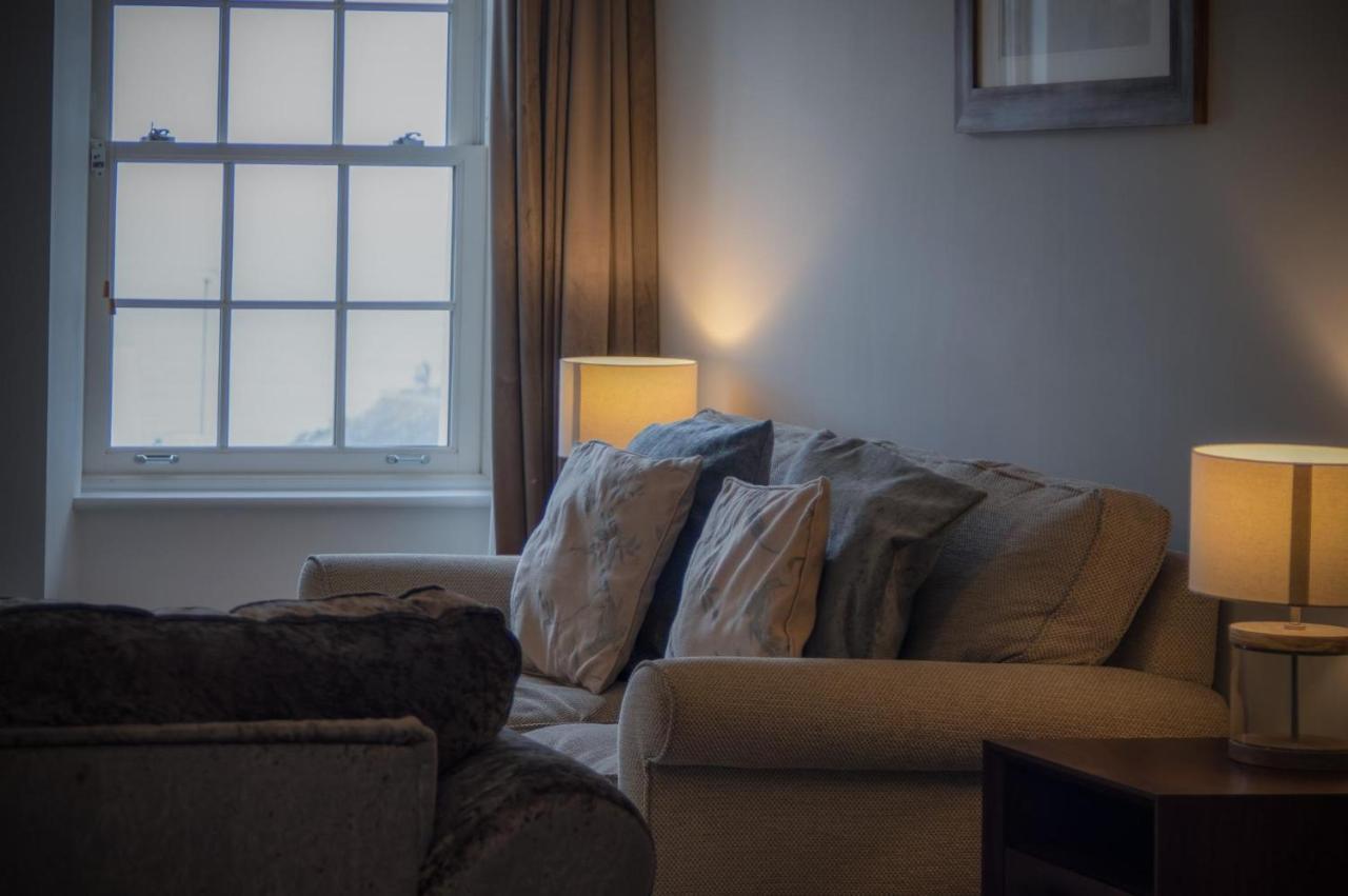 Apartment Upper Deck - 2 Bedroom -